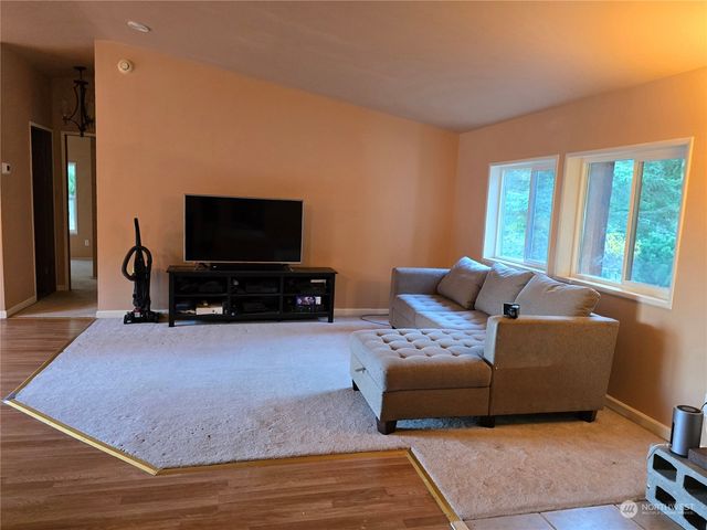 365 Seattle Drive, Port Ludlow, WA 98365