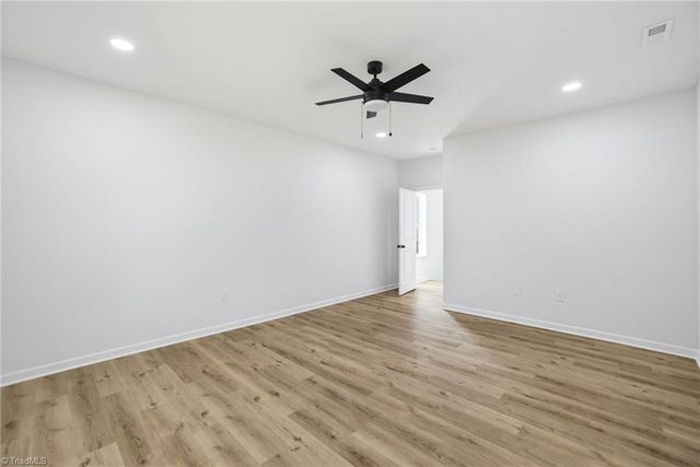 906 Twyckenham Drive, Greensboro, NC 27408