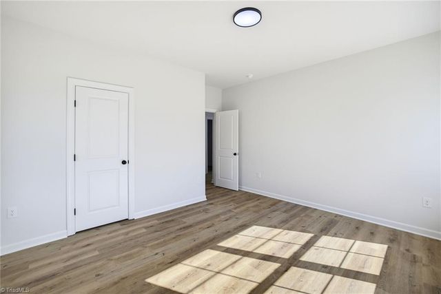 906 Twyckenham Drive, Greensboro, NC 27408