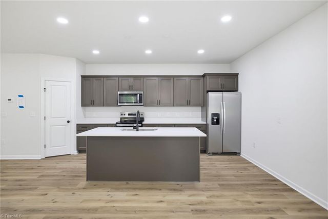 906 Twyckenham Drive, Greensboro, NC 27408
