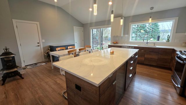 431 Springhill Drive, Roselle, IL 60172