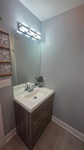 431 Springhill Drive, Roselle, IL 60172