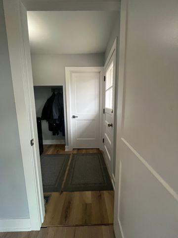 431 Springhill Drive, Roselle, IL 60172