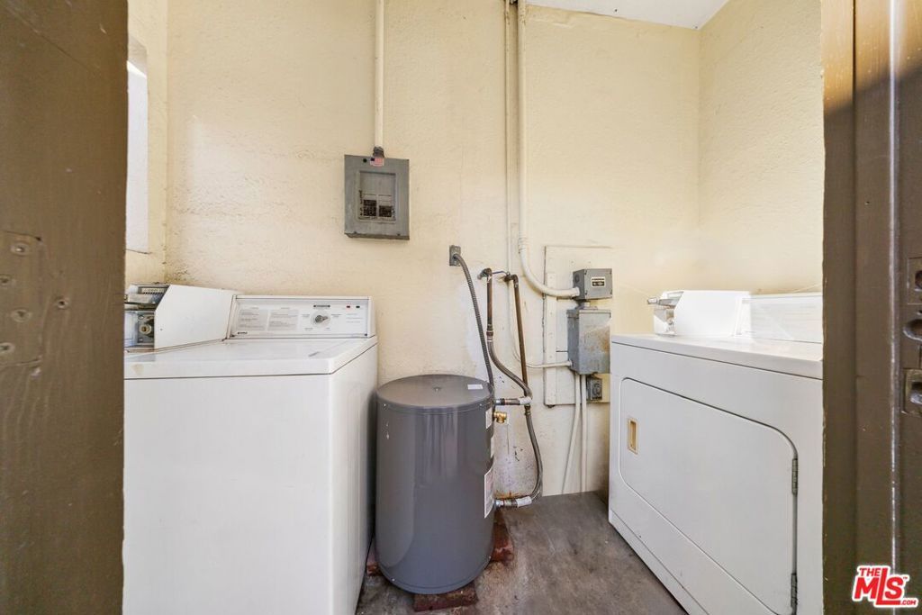 Image 18 of property listing at 5062 N Maywood Avenue, Los Angeles, CA 90041