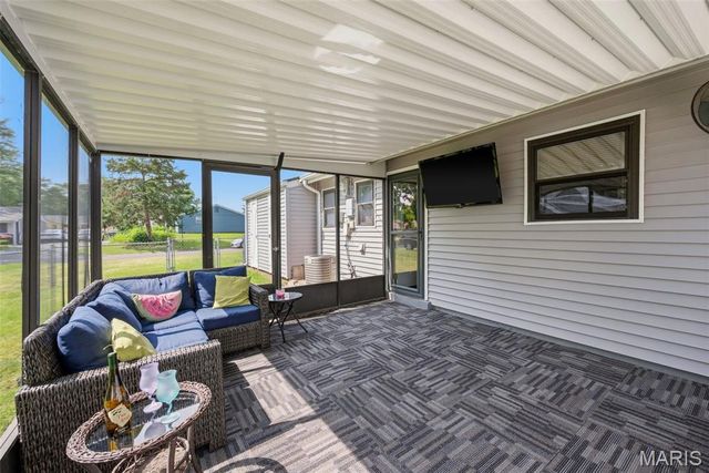 802 Love Drive, O'fallon, MO 63366