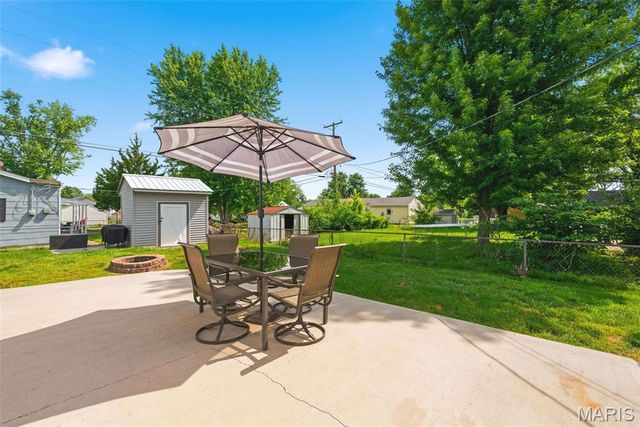 802 Love Drive, O'fallon, MO 63366