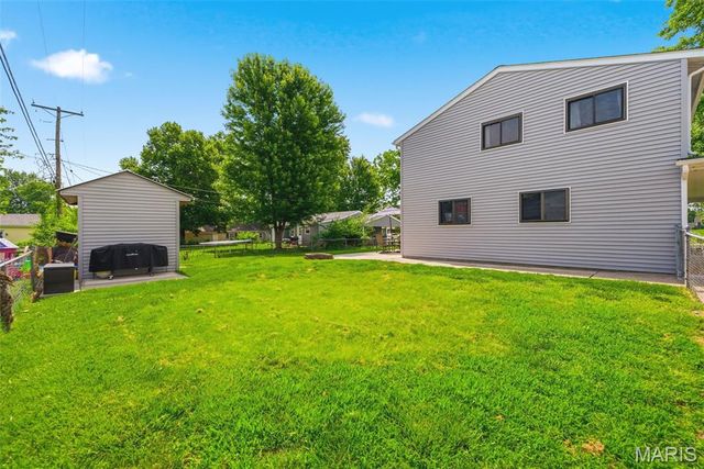 802 Love Drive, O'fallon, MO 63366