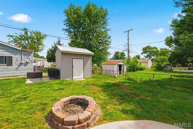 802 Love Drive, O'fallon, MO 63366