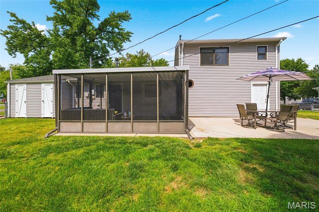 802 Love Drive, O'fallon, MO 63366