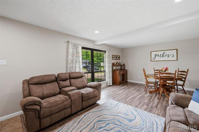 802 Love Drive, O'fallon, MO 63366
