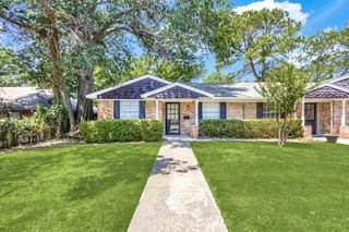 524 N Woods Drive, Sherman, TX 75092