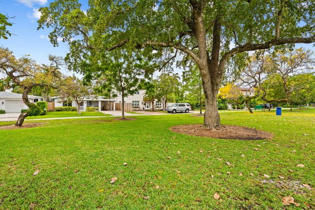 1004 SE 11th Street, Fort Lauderdale, FL 33316