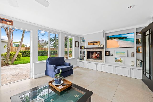 1004 SE 11th Street, Fort Lauderdale, FL 33316