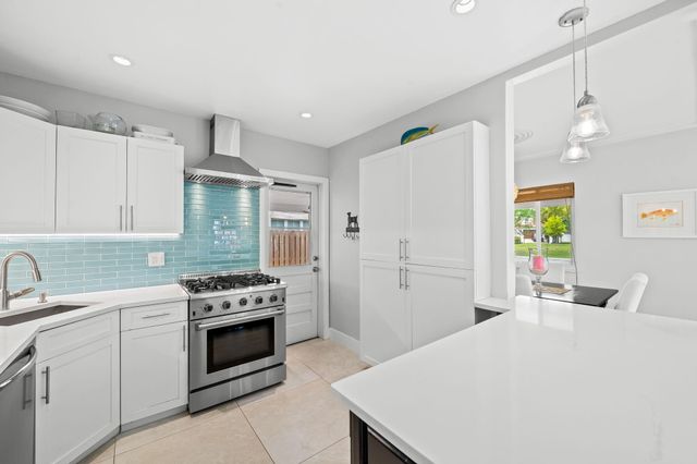 1004 SE 11th Street, Fort Lauderdale, FL 33316