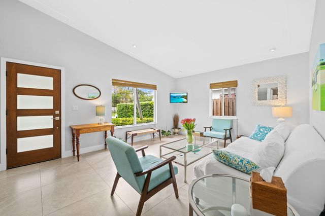 1004 SE 11th Street, Fort Lauderdale, FL 33316