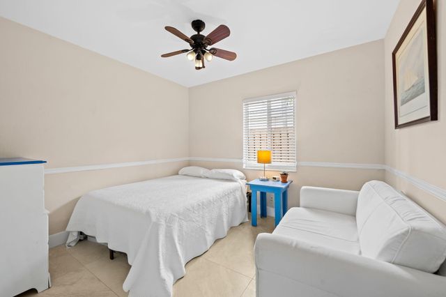 1004 SE 11th Street, Fort Lauderdale, FL 33316