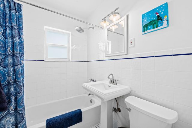 1004 SE 11th Street, Fort Lauderdale, FL 33316