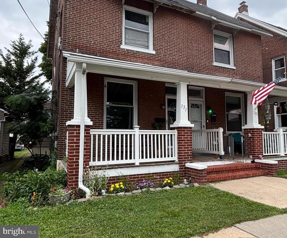 131 PENN ST, LANSDALE, PA 19446 — exterior