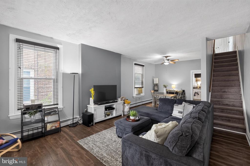 131 PENN ST, LANSDALE, PA 19446 — photo 3