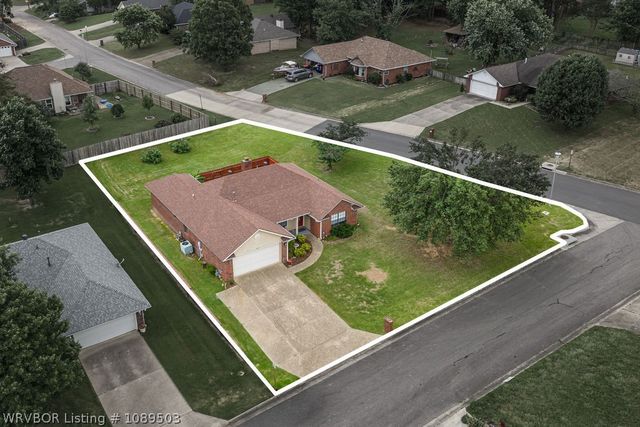 1602 Hunter Hill Drive, Van Buren, AR 72956