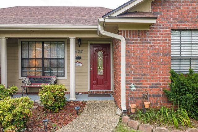 1602 Hunter Hill Drive, Van Buren, AR 72956