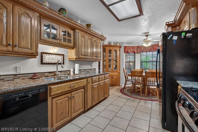 1602 Hunter Hill Drive, Van Buren, AR 72956