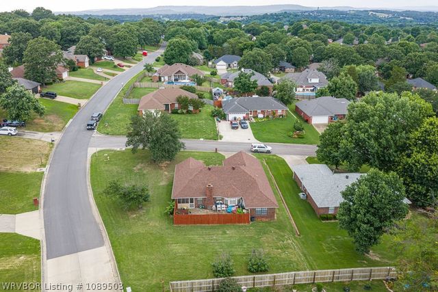 1602 Hunter Hill Drive, Van Buren, AR 72956