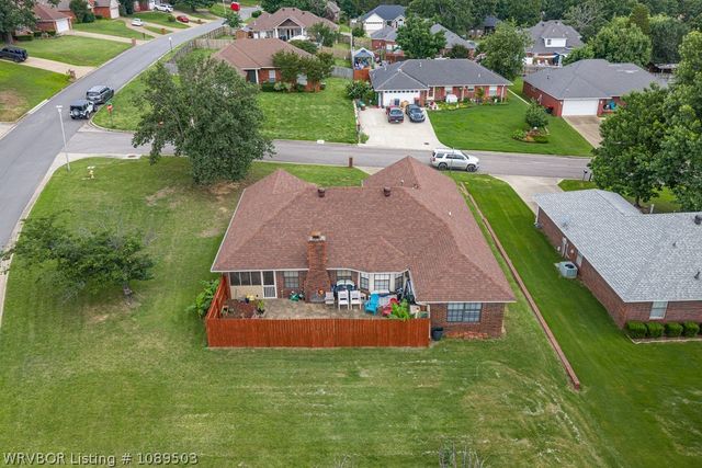 1602 Hunter Hill Drive, Van Buren, AR 72956