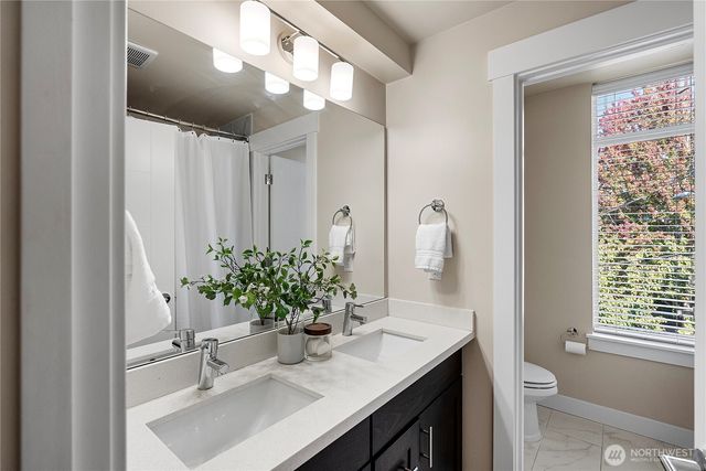 414 NE 73rd Street, Seattle, WA 98115