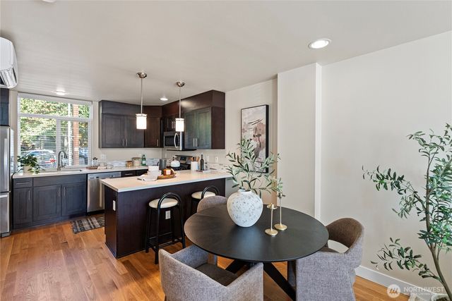 414 NE 73rd Street, Seattle, WA 98115
