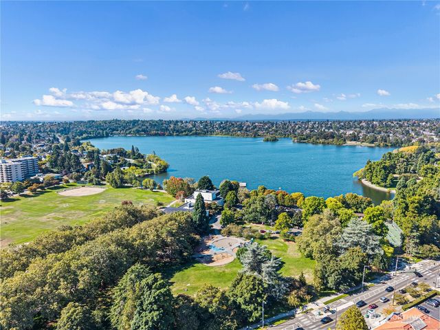 414 NE 73rd Street, Seattle, WA 98115
