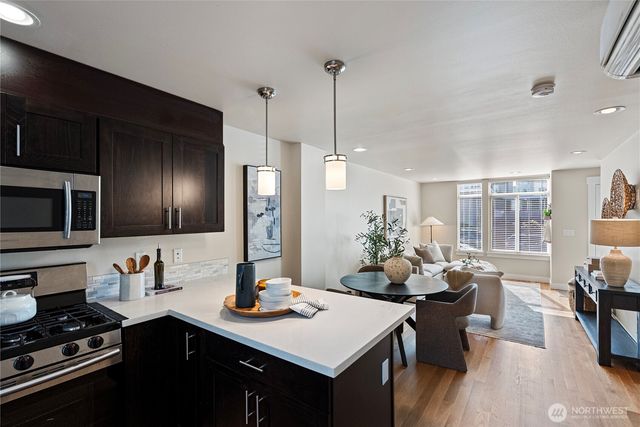 414 NE 73rd Street, Seattle, WA 98115