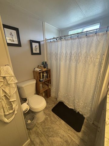 4042 Royal Manor Boulevard, Boynton Beach, FL 33436