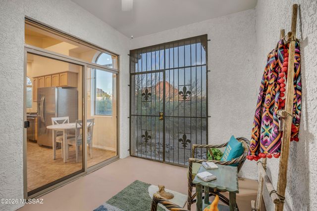 5702 W Treasure Cove Loop, Tucson, AZ 85713