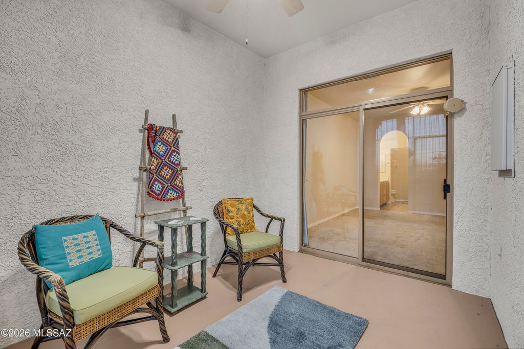 Image 20 of property listing at 5702 W Treasure Cove Loop, Tucson, AZ 85713