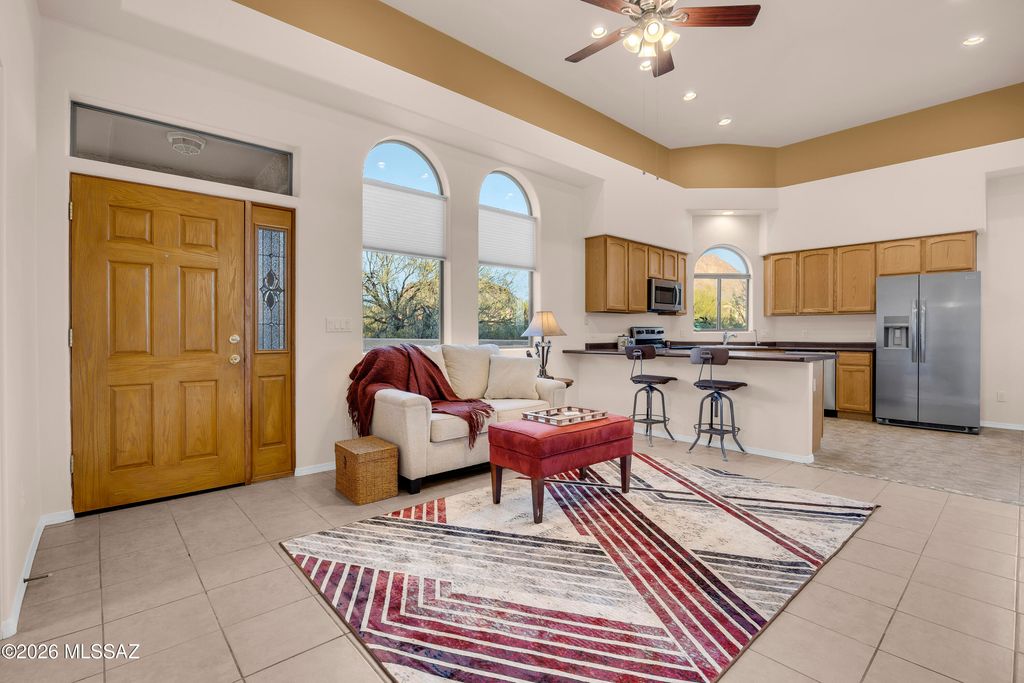 Image 23 of property listing at 5702 W Treasure Cove Loop, Tucson, AZ 85713