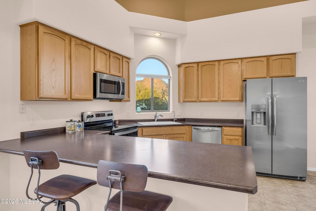 Image 27 of property listing at 5702 W Treasure Cove Loop, Tucson, AZ 85713