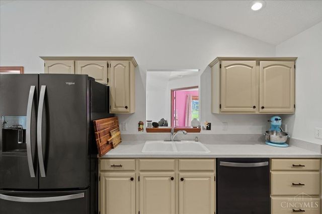 1532 Rockleigh Road, Washington Twp, OH 45458
