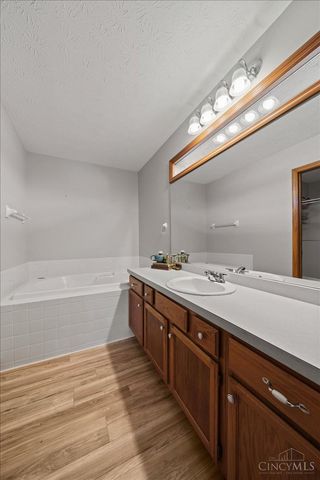 1532 Rockleigh Road, Washington Twp, OH 45458
