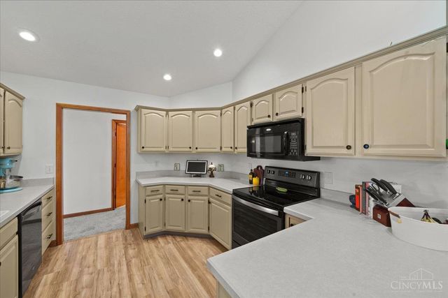 1532 Rockleigh Road, Washington Twp, OH 45458