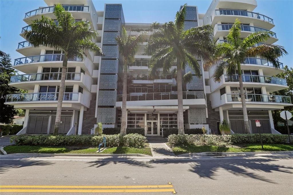 1100 100th St 703, Bay Harbor Islands, FL 33154