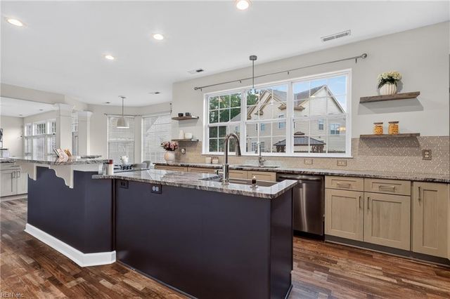 2413 Caitlan Loch LN, Virginia Beach, VA 23456