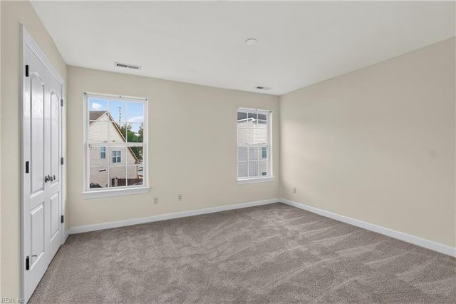 2413 Caitlan Loch LN, Virginia Beach, VA 23456