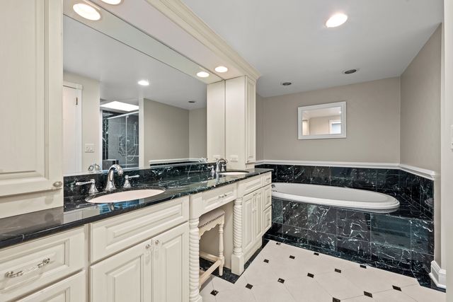 1161 Winwood Drive, Lake Forest, IL 60045