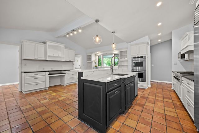 1161 Winwood Drive, Lake Forest, IL 60045