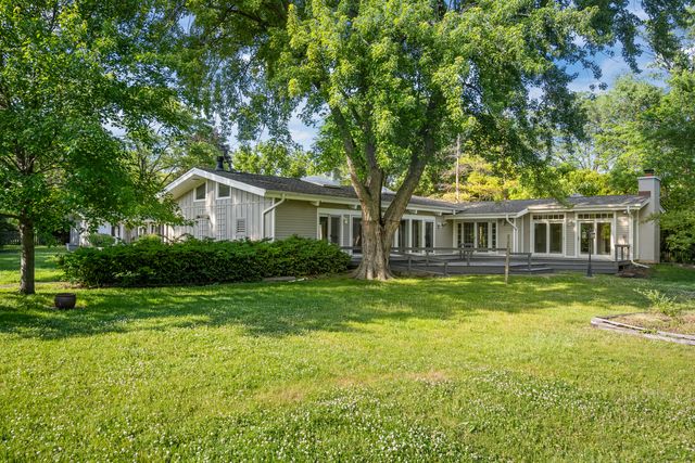 1161 Winwood Drive, Lake Forest, IL 60045