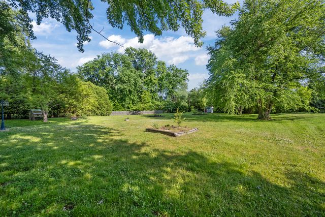 1161 Winwood Drive, Lake Forest, IL 60045