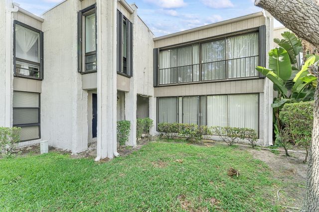 6612 Burning Wood Drive 170, Boca Raton, FL 33433