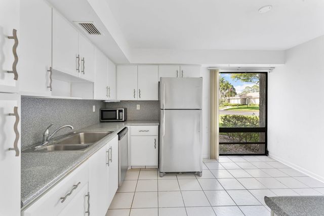 6612 Burning Wood Drive 170, Boca Raton, FL 33433