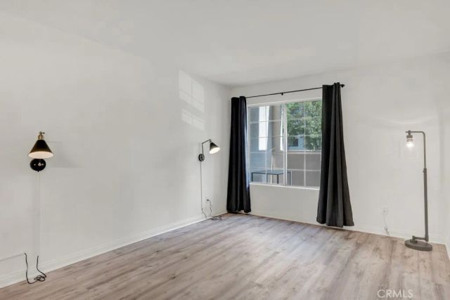 5550 Owensmouth 104, Woodland Hills, CA 91367